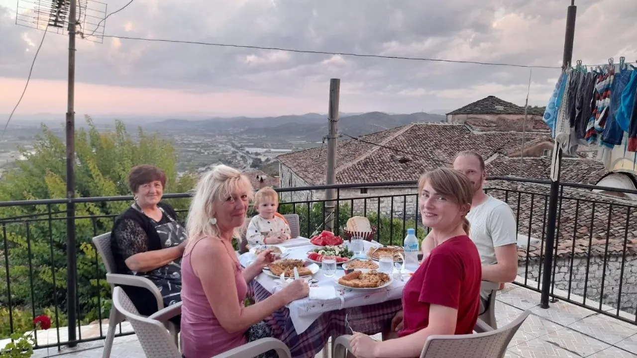 Guest House Luli Berat Appartement