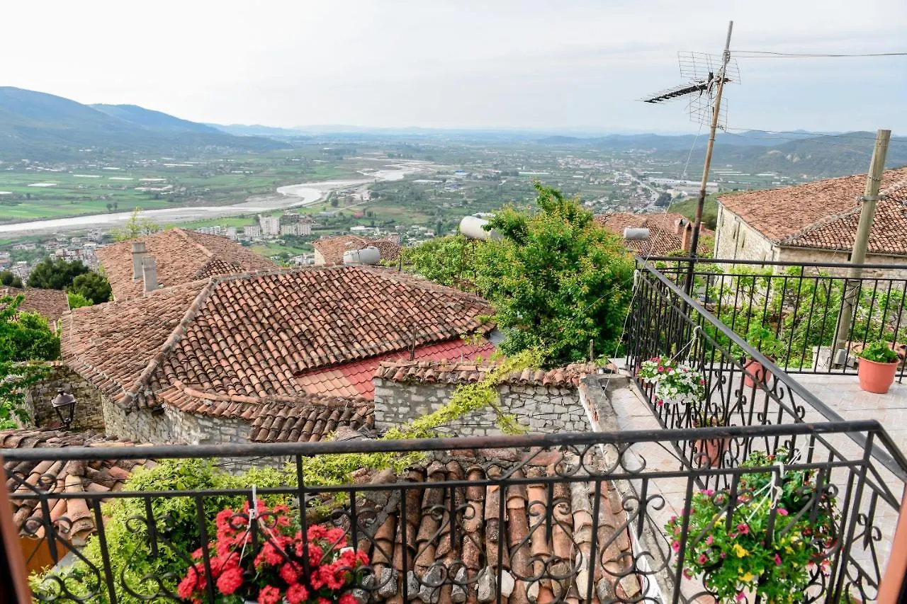 Appartamento Guest House Luli Berat