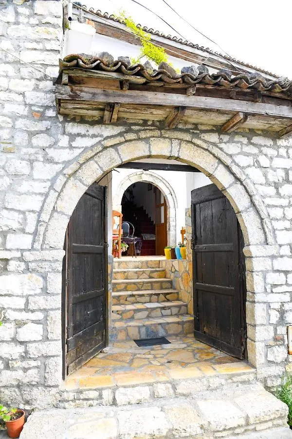 Guest House Luli Berat Appartamento